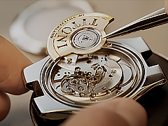 豪利时手表进灰后需要哪些清理步骤？