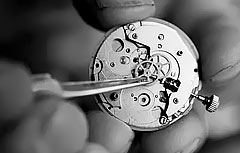 豪利时手表维修（豪利时手表调整日期时卡住的解决方法）